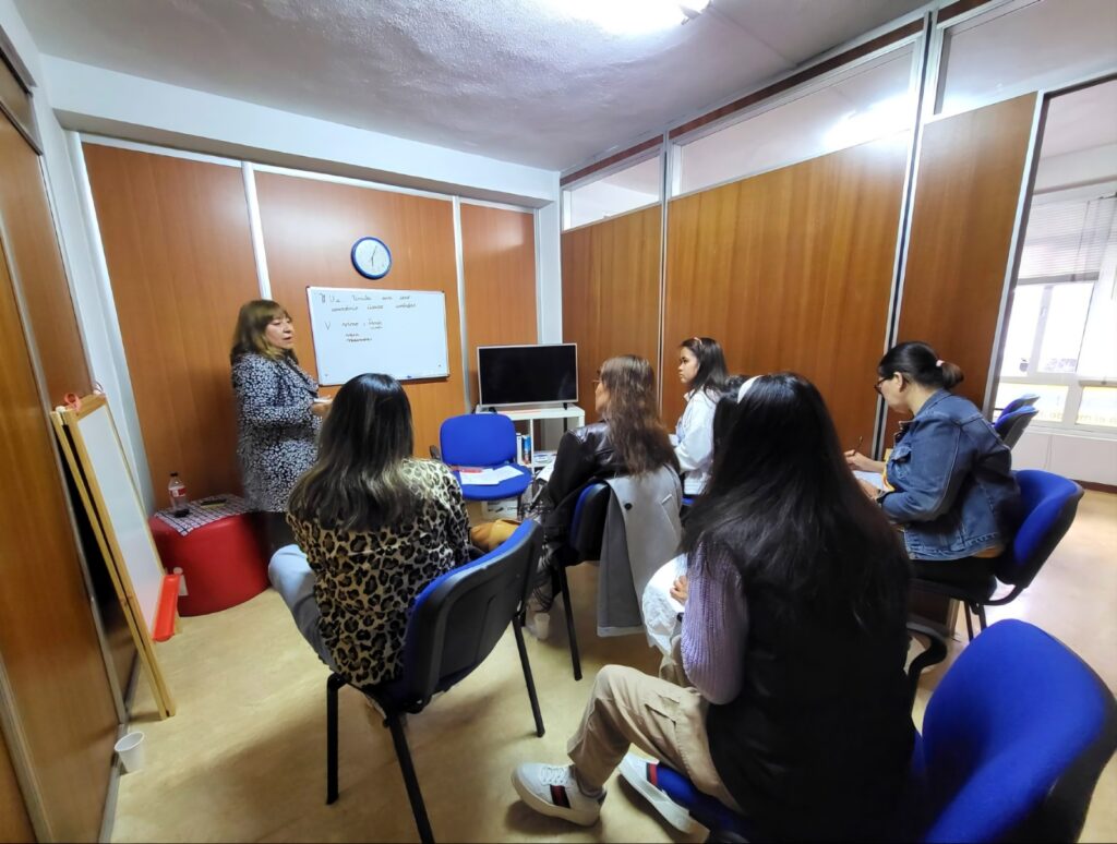 Curso Inglés B1 MCER (Nivel Intermedio) - A Coruña - Academia Jolly English.